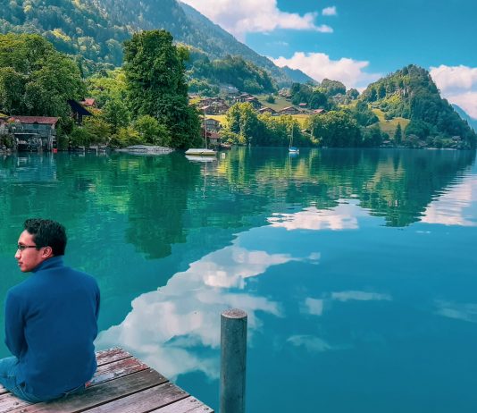 Crash Landing Tour Di Swiss